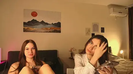 MayaGlow webcam model stream image