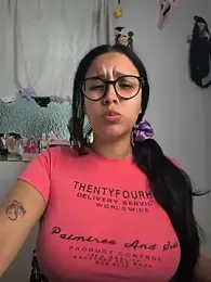Annya-sweet webcam model stream image