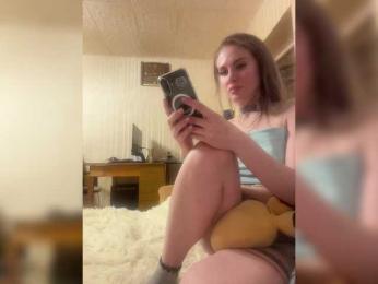 Letti28 webcam bongacams model stream image