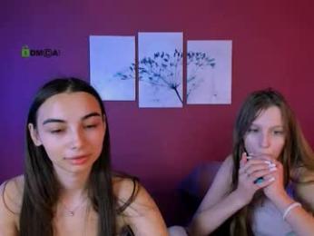 kira_light__ webcam model stream image