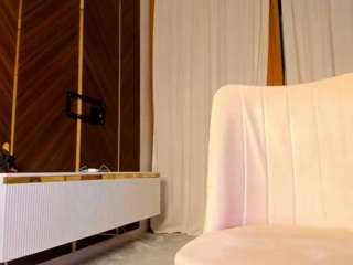 yummym webcam model stream image