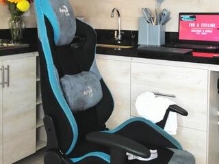 Titan Jones webcam model stream image