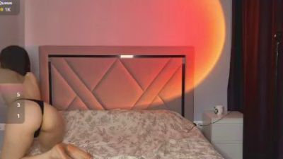 ElletteBeat webcam model stream image