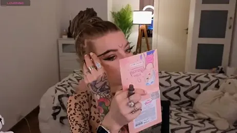 trixxxie_ webcam model stream image