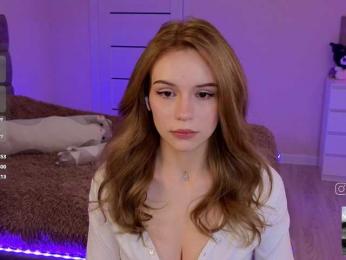 fymryn webcam bongacams model stream image