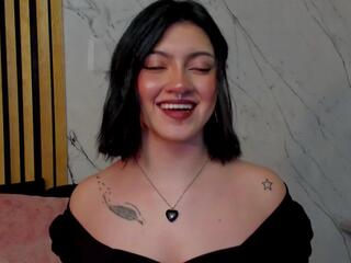 Gaia Wolf webcam model stream image