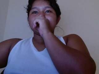 petite-inoccent webcam model stream image