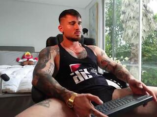 Dimitri Sullivan webcam model stream image