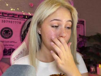 dikidii webcam bongacams model stream image