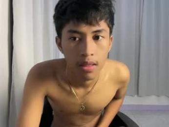 ur_fuckerbttm webcam model stream image