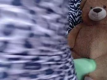 redroomxx webcam model stream image