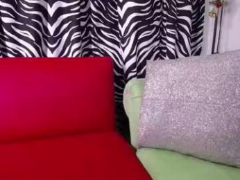 redroomxx webcam model stream image