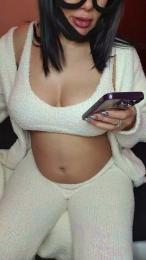 claudiapretty webcam cam4 model stream image