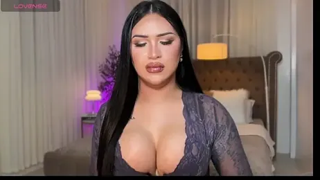 Your_Majesty_Tyra webcam model stream image