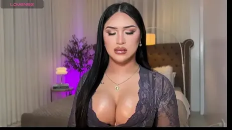 Your_Majesty_Tyra webcam model stream image