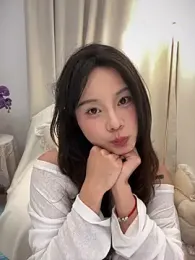 bcfbb- webcam stripchat model stream image