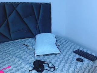 Sofia Livingston webcam model stream image