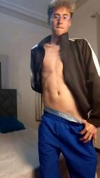 Adam_foxs webcam model stream image