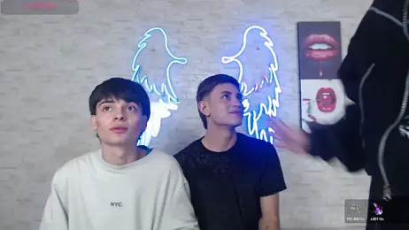 axel_milo_kairo_and_noa webcam model stream image