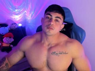 Iron Coleman webcam flirt4free model stream image