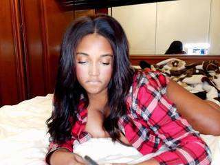 naommiscott webcam model stream image