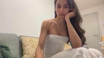 naomi352 webcam model stream image