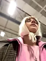 Only_April webcam model stream image