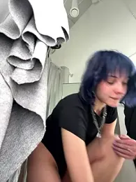 Only_April webcam model stream image