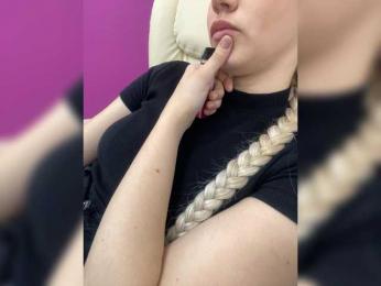 VikaAndMilana webcam model stream image