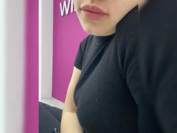 VikaAndMilana webcam bongacams model stream image