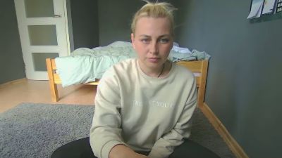 kira23fun webcam model stream image