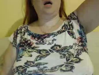 zara_red webcam model stream image