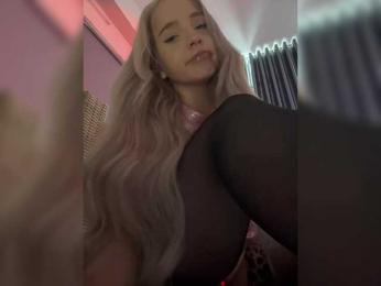 LittleDelora webcam model stream image