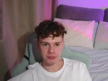 cute_thomas webcam model stream image