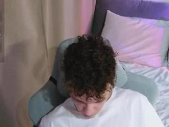 cute_thomas webcam model stream image