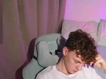 cute_thomas webcam model stream image