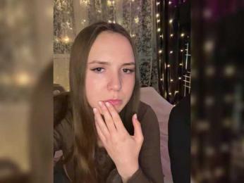 Magicallove8 webcam bongacams model stream image