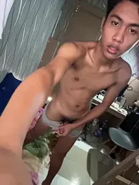 RoyalBlooded_Guy69x webcam model stream image