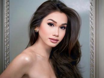 SashaHale webcam model stream image