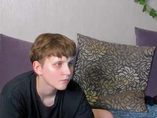 raven-radiant webcam model stream image