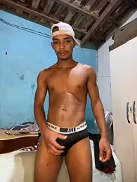 Leosilvaj1 webcam model stream image