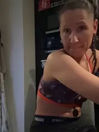 SwingWingWomanSweden webcam model stream image