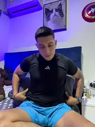 blackbullger_ webcam model stream image