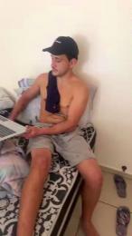 Hugovg2 webcam model stream image