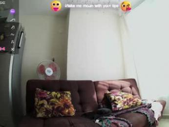 wildstrawberry30 webcam model stream image