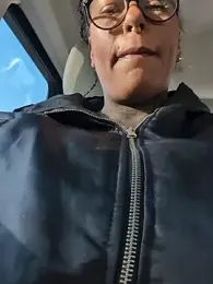 DarkDea webcam model stream image