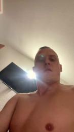 Per37 webcam model stream image