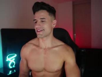 krops_ webcam chaturbate model stream image