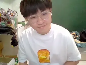 Yang_571 webcam model stream image
