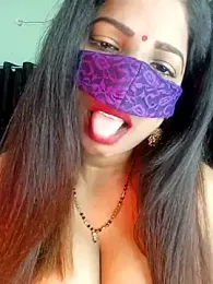 JIYA-A-HOT-CPL webcam model stream image